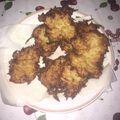 Flóra Koltay GooglePlus2 Cooksnap-ja, amikor elkészítette a(z) Cukkinis Tócsni, Kapros mártogatóssal receptet.