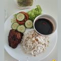Cooksnap Darina semasa beliau membuat Sambal Kicap Padu.