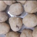 Trisha910 का कुकस्नैप जब उन्होंने तिल मावा के लड्डू (til mawa ke ladoo recipe in Hindi) बनाया था।