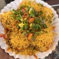 Shine Nimna का कुकस्नैप जब उन्होंने भेलपुरी(bhelpuri recipe in hindi) बनाया था।