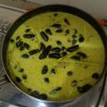 Cooksnap Nurhayati Ismail semasa beliau membuat Siput sedut lemak cili api.
