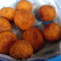 Cooksnap dari Dian mayang sari untuk resep Bola bola ubi kukus goreng mini