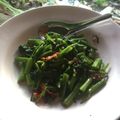 รูป Cooksnap ของ Namfon Tartain เมื่อเขาทำ ผัดผักบุ้งน้ำมันหอย