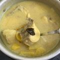 Cooksnap akhmal fauzi semasa beliau membuat Ayam Masak Lemak Kuning.