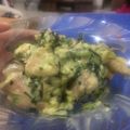 Cooksnap dari diah laxmy prabadewi untuk resep ayam saus keju bayam *edisi bocah 1y+