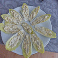 El cooksnap de fegonpri cuando hizo Endibias rellenas de crema de queso con nueces y mango.