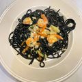 El cooksnap de Manuel Rodriguez cuando hizo Espaguetis al nero di sepia con Atún, Gambones y Verduras.