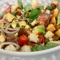 El cooksnap de lusalcidos cuando hizo Ensalada panzanella típica de la toscana italiana.