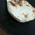 صورة من حكيمة زمانها، شاركها بعد تجربة وصفة خبز ابيض مغربي