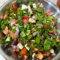 صورة من آمنة عبدالله، شاركها بعد تجربة وصفة سلطة الجرجير والفجل مع الزيتون الاسود🥗😋