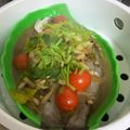 Cooksnap Natasha Alisha semasa beliau membuat Siakap Stim Limau ala Thai.