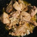 El cooksnap de Eva Moreno cuando hizo Pollo guisado a la cerveza con champiñones.