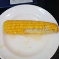 Cooksnap Black Tommy semasa beliau membuat Jagung Panggang Air Fryer.