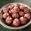 Bansi Thaker's cooksnap of when they made કોકોનટ સીંગ ના લાડુ(peanut coconut ladoo Recipe in Gujarati).