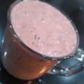 Naureen Khan Lodhi's cooksnap of when they made Strawberry Smoothie.