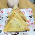 Cooksnap dari Siti Eka Setyawati untuk resep Samosa lezat isi daging ayam dengan bumbu kari