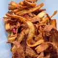 Cooksnap MinSha semasa beliau membuat Kerepek Jejari Ketam.