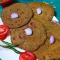  Mrinalini Sinha का कुकस्नैप जब उन्होंने बाजरा आलू पराठा(Bajra aloo paratha recipe in Hindi) बनाया था।