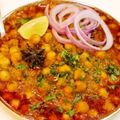 Neeta kamble का कुकस्नैप जब उन्होंने छोले (chole recipe in Hindi) बनाया था।