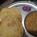Anuja Mishra का कुकस्नैप जब उन्होंने छोले भटूरे (chole bhature recipe in Hindi) बनाया था।