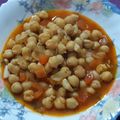 El cooksnap de Luz cuando hizo Calamares con garbanzos.