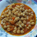 El cooksnap de Luz cuando hizo Calamares con garbanzos.