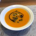 Czijáky Zsuzsanna Cooksnap-ja, amikor elkészítette a(z) Gyömbéres sütőtök krémleves (vegán) receptet.