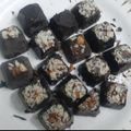 Teena garg का कुकस्नैप जब उन्होंने होममेड चॉकलेट (Homemade chocolate recipe in Hindi) बनाया था।