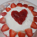 Rashida Minhaj's cooksnap of when they made Whipped cream frosting with strawberry.