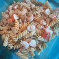 El cooksnap de Estela Garrido Henarejos cuando hizo Ensalada de pasta con gambas al ajillo, atún y surimi.