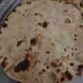 Mamta Sharma का कुकस्नैप जब उन्होंने उल्टे तवे की रोटी (Ulte tave ki roti recipe in hindi) बनाया था।