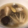 邱冠璋 的 香菇雞湯 cooksnap