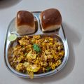 Epseeta Panigrahi's cooksnap of when they made Egg Bhurji with Paav/ scrambled eggs and buns.
