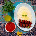 کوک اسنپ علی بعد از امتحان کردن کباب لقمه ای با بادمجان.