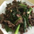 小菁 的 家常快炒∣辣炒韭黃牛肉 cooksnap