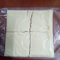 Cooksnap Rose Nani Nizah Nayan semasa beliau membuat Tips Potong Cheese Keping Tanpa Pisau.