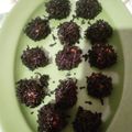 Cooksnap dari Nadia Piky Kyfrina untuk resep 8.Bola bola coklat marie 3 bahan saja!!!