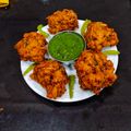 Juhi Prakash Sewani 's cooksnap of when they made Green Garlic Methi Pakora.