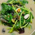 Yen Yi Carol Liu 的 皮蛋地瓜葉 cooksnap