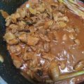 Cooksnap Zuraidah Abu Bakar semasa beliau membuat Kari Kambing.