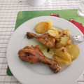 El cooksnap de Sandra C. cuando hizo Muslos de pollo al horno con patatas.