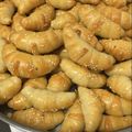 صورة من أكلاتي الشهية😋، شاركها بعد تجربة وصفة فطاير بالجبنة 😋
