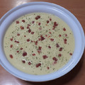 El cooksnap de estcolrod (Esther) cuando hizo Vichyssoise con jamón crujiente.