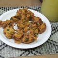 Somi Ali's cooksnap of when they made Jhat phat Spring Onion Pakoray.