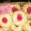 Cooksnap dari Dwi Yenni Anggraeni untuk resep Thumbprint strawberry cheese cookies / cookies jempol