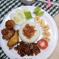 Cooksnap dari Riska Dwi A untuk resep Nasi Uduk Sederhana Magicom for Ashila's Birthday