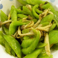 由芽15's cooksnap of when they made ヘビウリとしめじのバター醤油炒め.