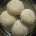 Madhu Priya Choudhary का कुकस्नैप जब उन्होंने रवा इडली (rava idli recipe in Hindi) बनाया था।