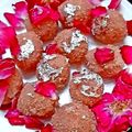  Name - Anuradha Mathur का कुकस्नैप जब उन्होंने पनीर कोकोनट रोज़ लड्डू (paneer coconut rose ladoo recipe in Hindi) बनाया था।