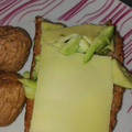 El cooksnap de Carmen cuevas cuando hizo Tostadas con pavo, queso y puré de paltas.